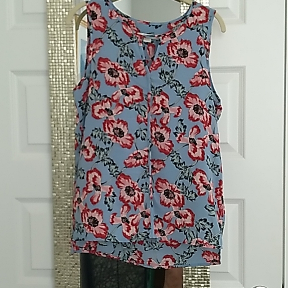 Top - Picture 1 of 2